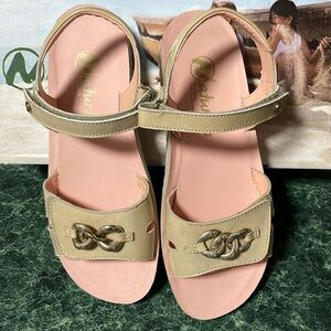 Kids size 35 sandals